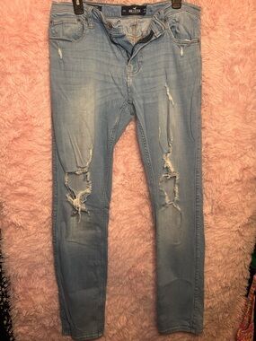 Hollister Light Wash Ripped Skinny Jeans